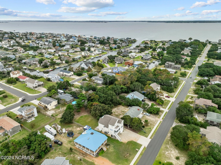 121 Danube St Nags Head, NC 27959