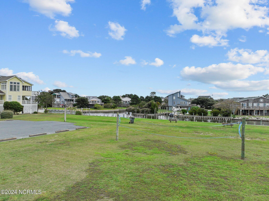 121 Danube St Nags Head, NC 27959