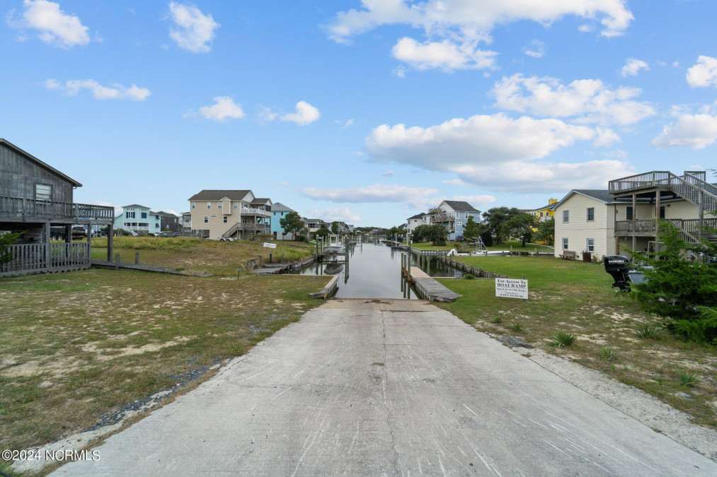 121 Danube St Nags Head, NC 27959