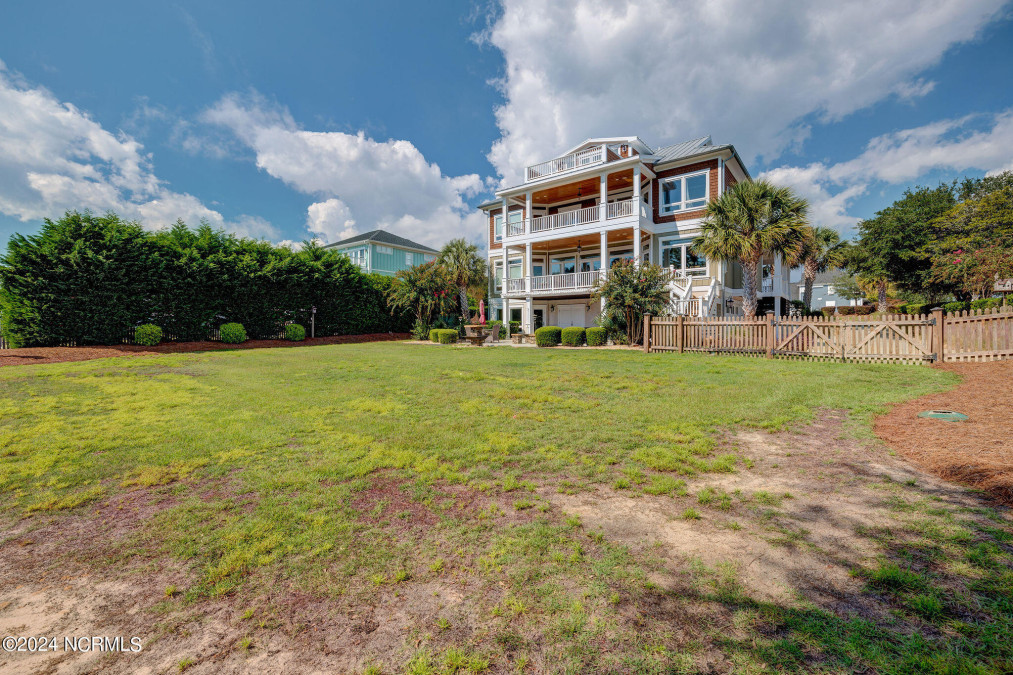 309 Island View Dr Hampstead, NC 28443