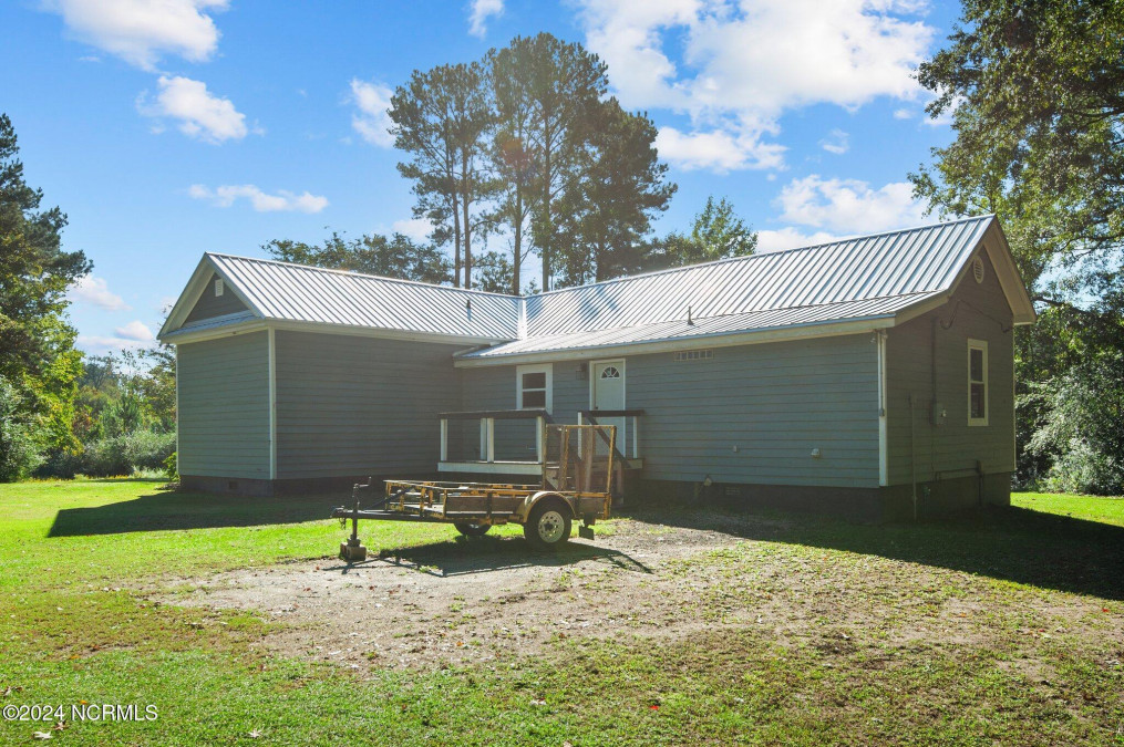 4494 Rountree Rd Winterville, NC 28590