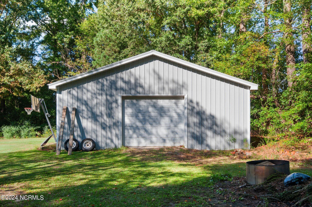 4494 Rountree Rd Winterville, NC 28590