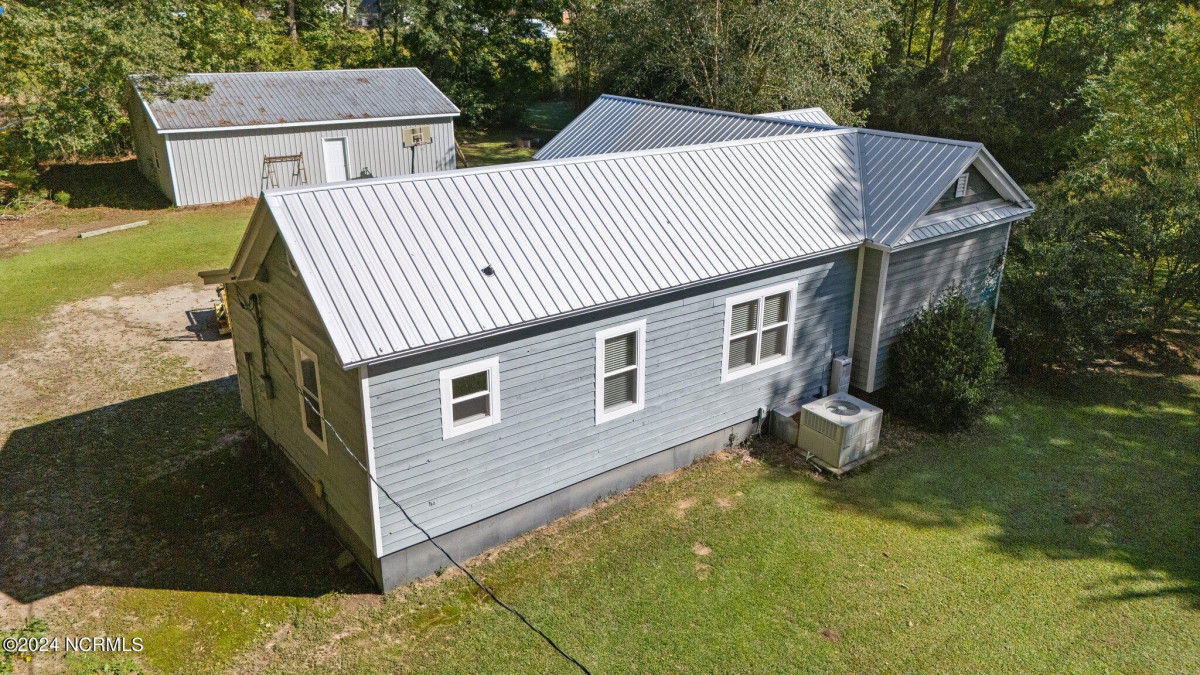 4494 Rountree Rd Winterville, NC 28590