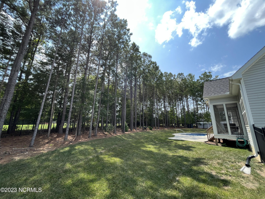 175 Walking Trl Youngsville, NC 27596