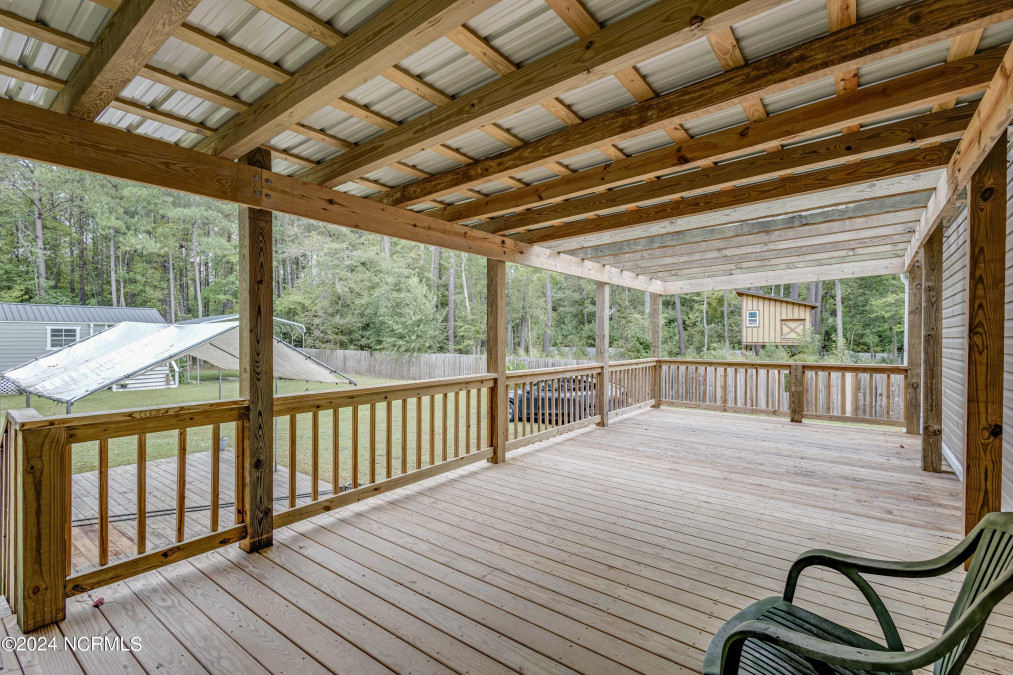 352 Duck Creek Rd Washington, NC 27889