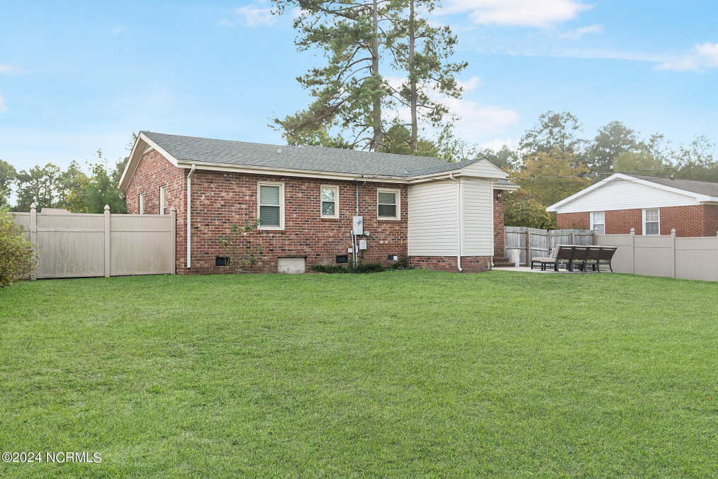 100 Plymouth Cir Hamlet, NC 28345