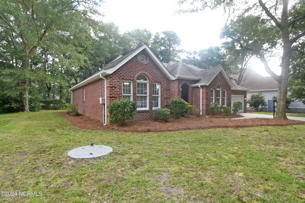 418 Lake Shore Dr Sunset Beach, NC 28468