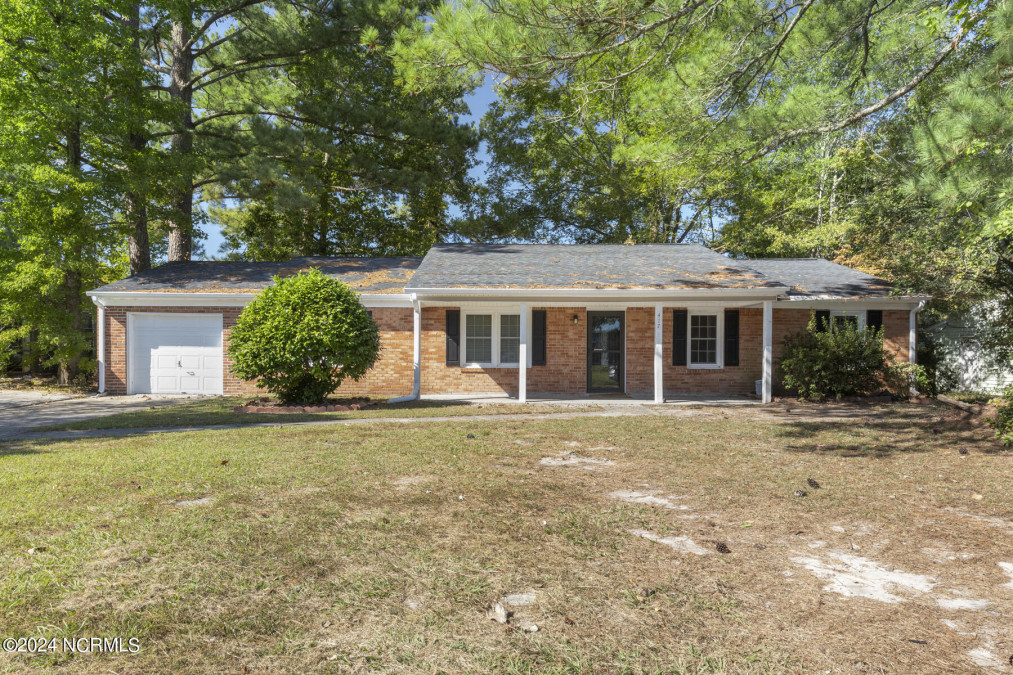 417 Regalwood Dr Jacksonville, NC 28546