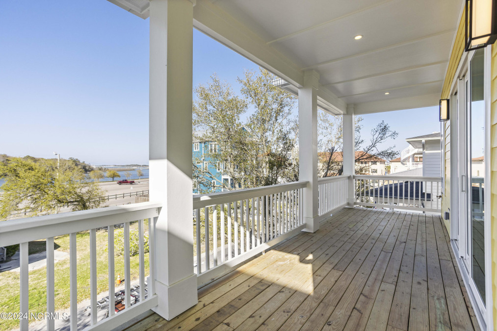 209 Annie Dr Carolina Beach, NC 28428