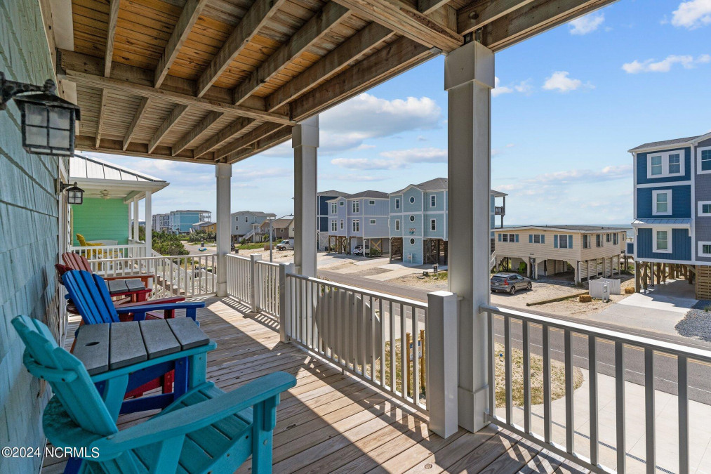 3514 Beach Dr Oak Island, NC 28465