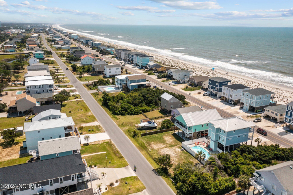 3514 Beach Dr Oak Island, NC 28465