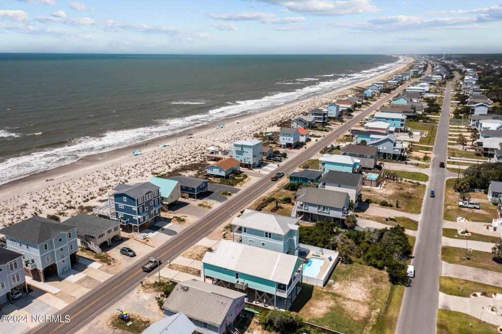 3514 Beach Dr Oak Island, NC 28465