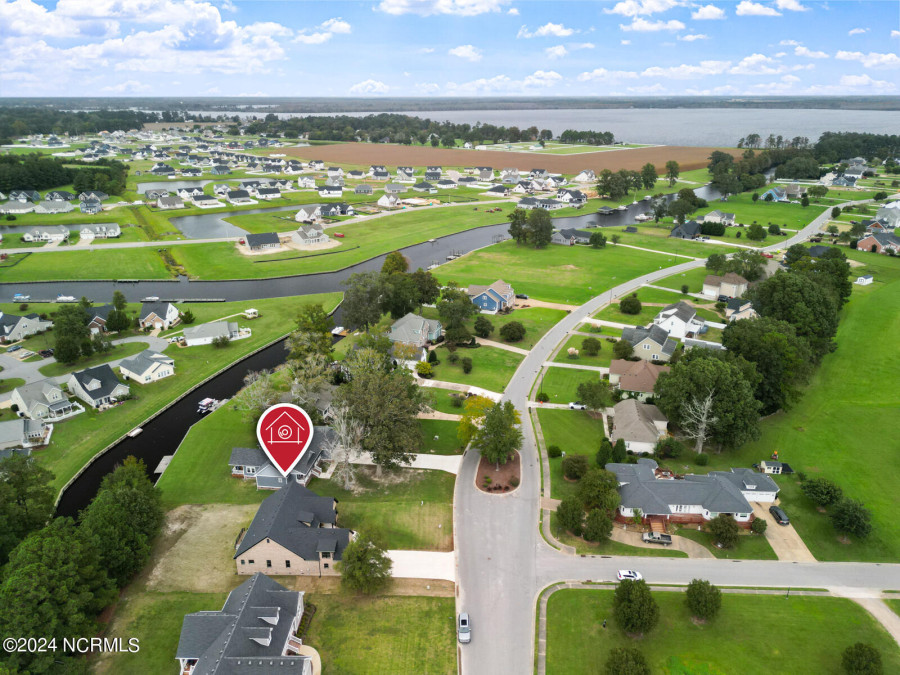 105 Pelican Pointe Dr Elizabeth City, NC 27909