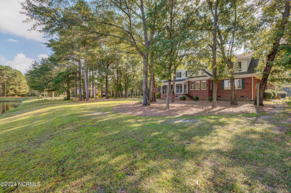 140 River Woods Dr Wallace, NC 28466