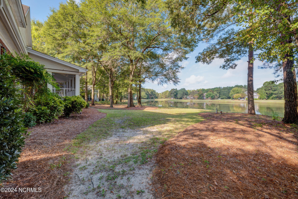 140 River Woods Dr Wallace, NC 28466