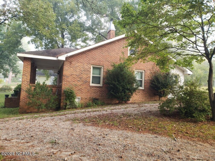 608 Lee St Rockingham, NC 28379