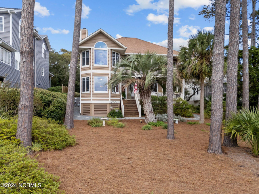 114 21st St Oak Island, NC 28465