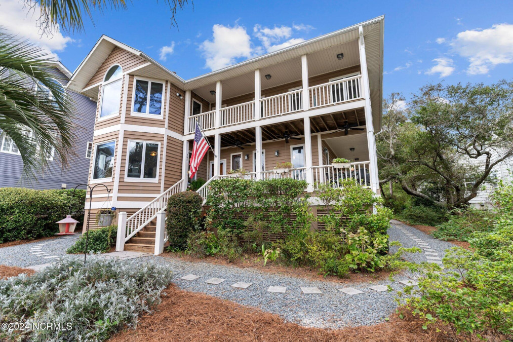 114 21st St Oak Island, NC 28465