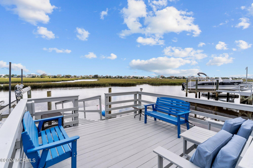 114 21st St Oak Island, NC 28465