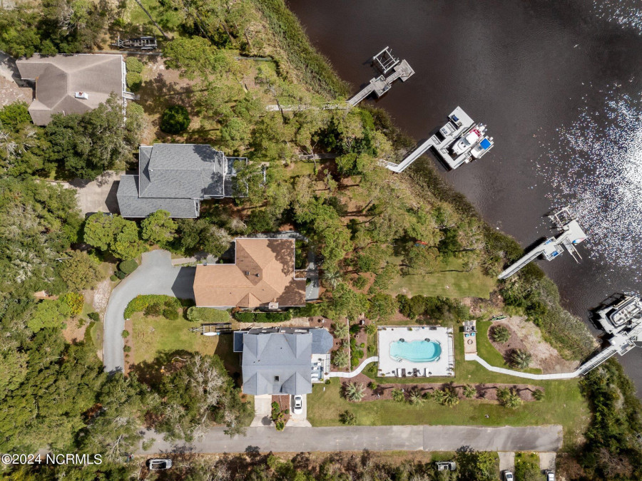 114 21st St Oak Island, NC 28465