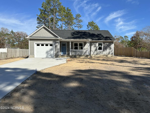 772 Edgewood Rd Southport, NC 28461