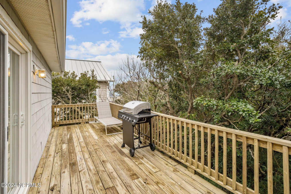 105 Fairytale Ln Surf City, NC 28445