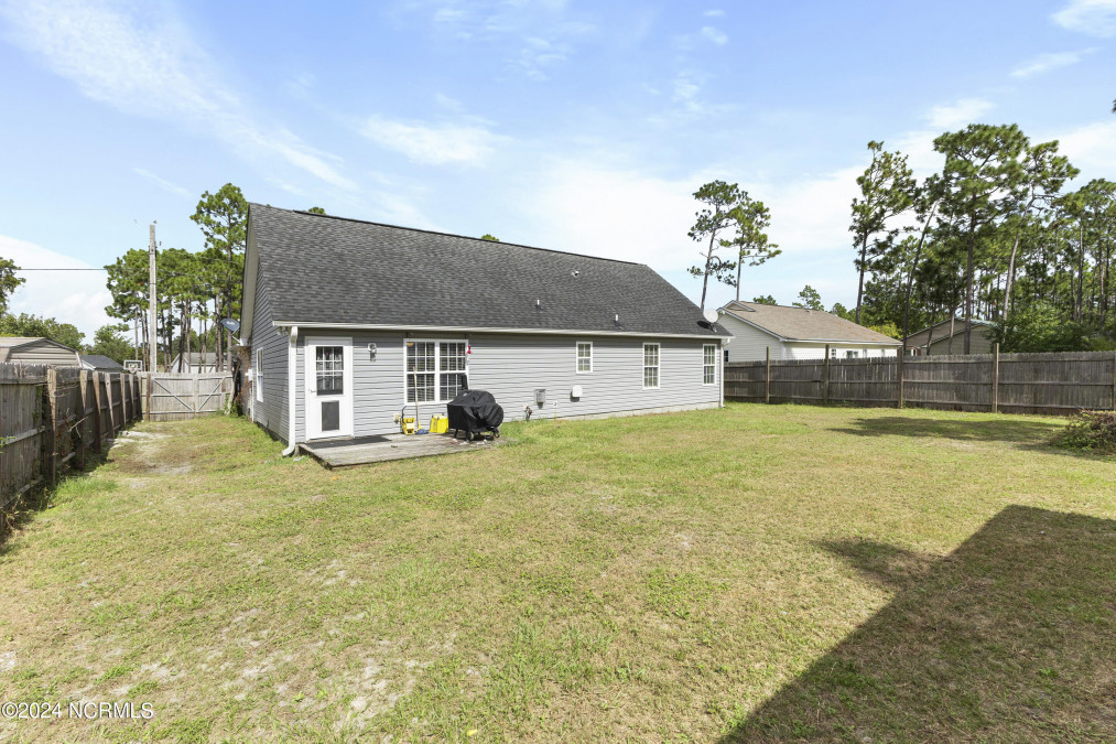 20 Shelby Rd Southport, NC 28461