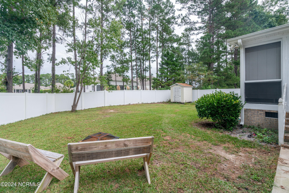 827 Bogie Ln Carolina Shores, NC 28467