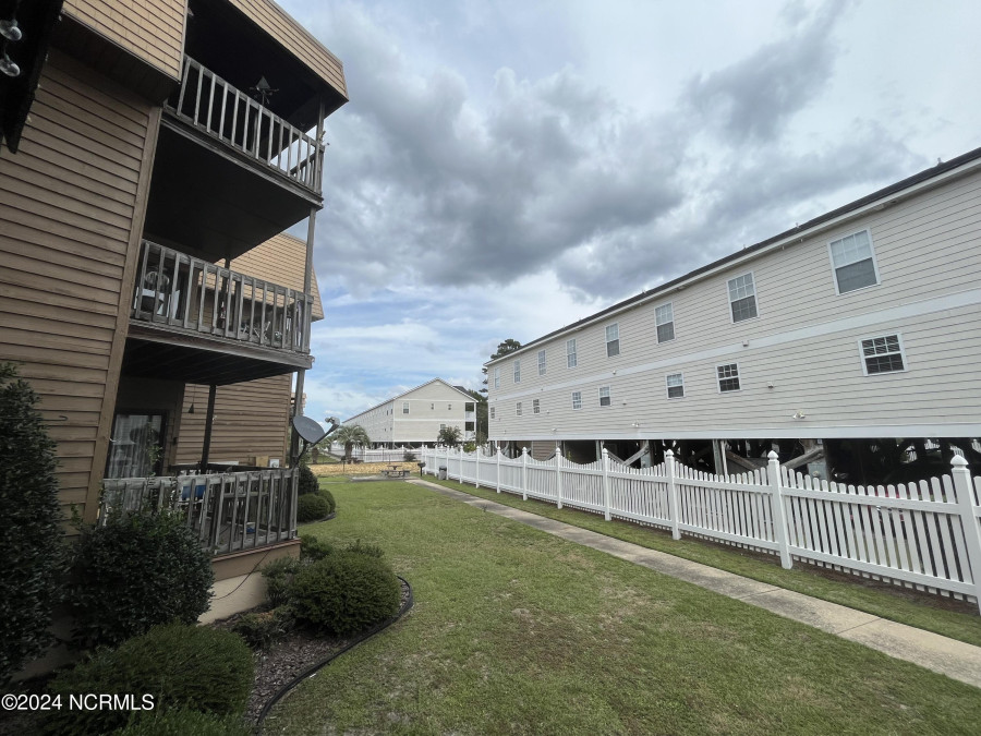 112 Lake Place Condo Dr White Lake, NC 28337