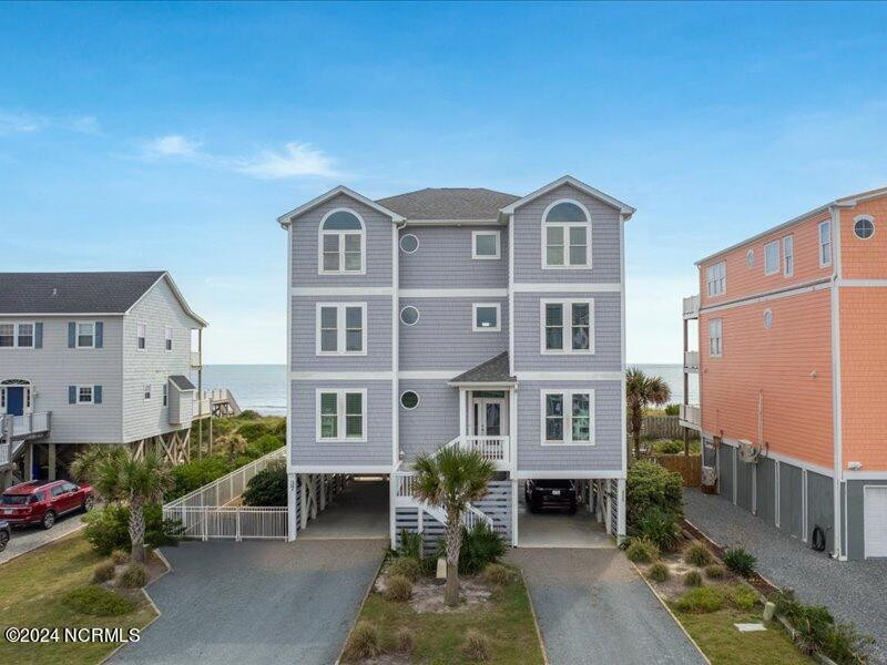 37 Porpoise Pl North Topsail Beach, NC 28460