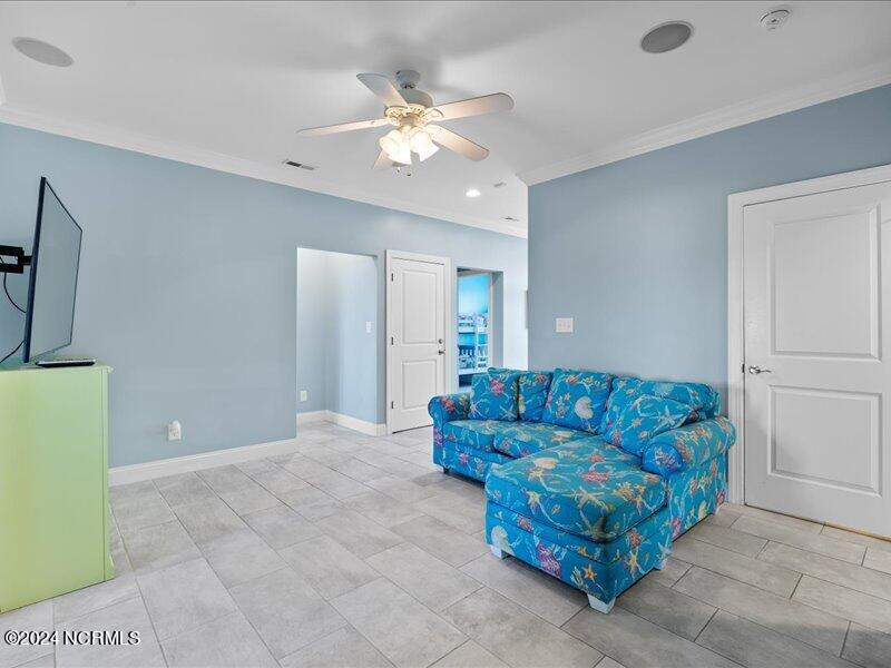 37 Porpoise Pl North Topsail Beach, NC 28460