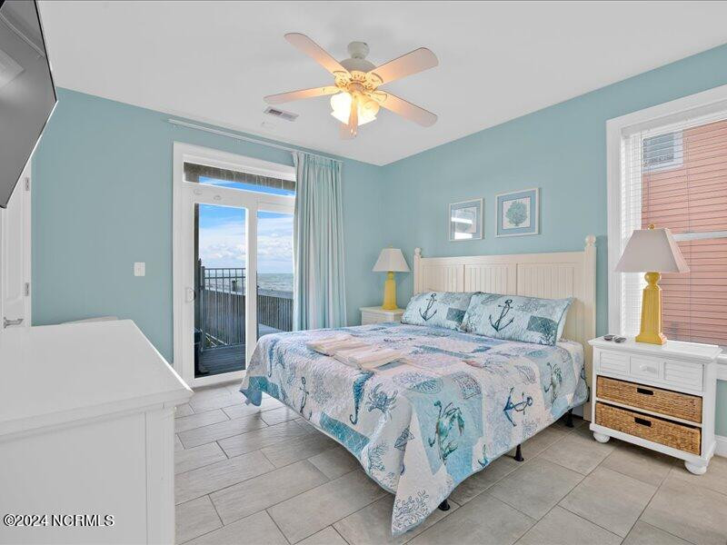 37 Porpoise Pl North Topsail Beach, NC 28460