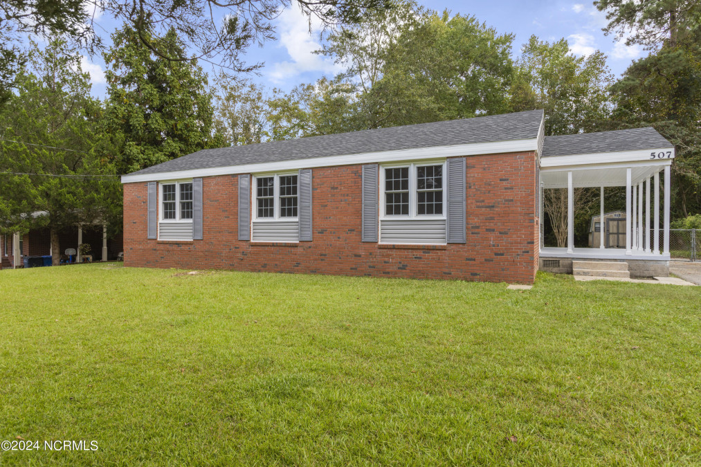 507 Maple St Jacksonville, NC 28540