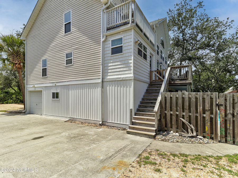 402 Tahiti Ct Carolina Beach, NC 28428