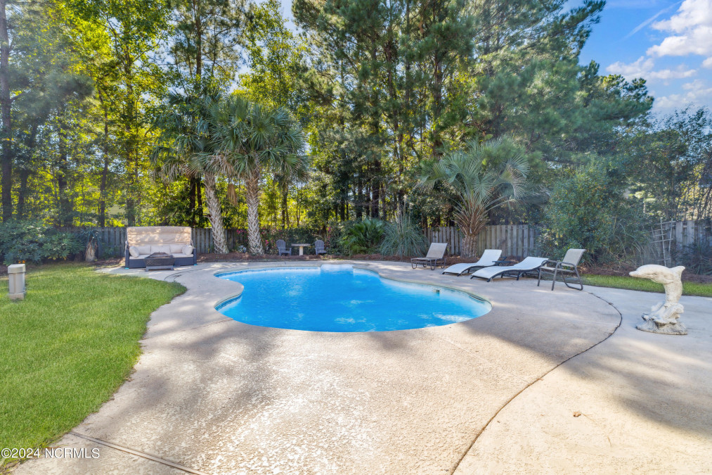 4524 Pine Hollow Dr Wilmington, NC 28412