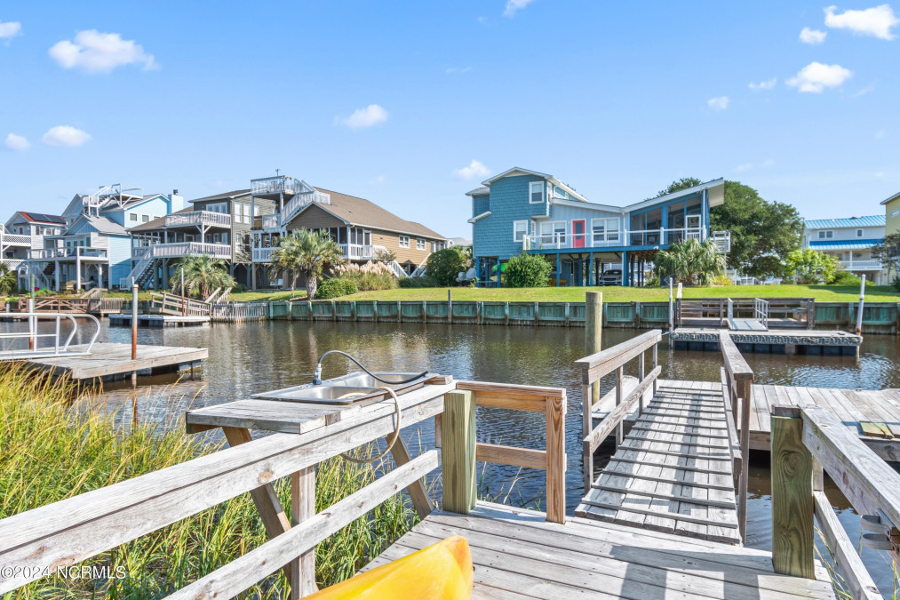 415 Sailfish St Sunset Beach, NC 28468