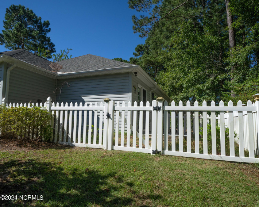 702 Hummingbird  Swansboro, NC 28584