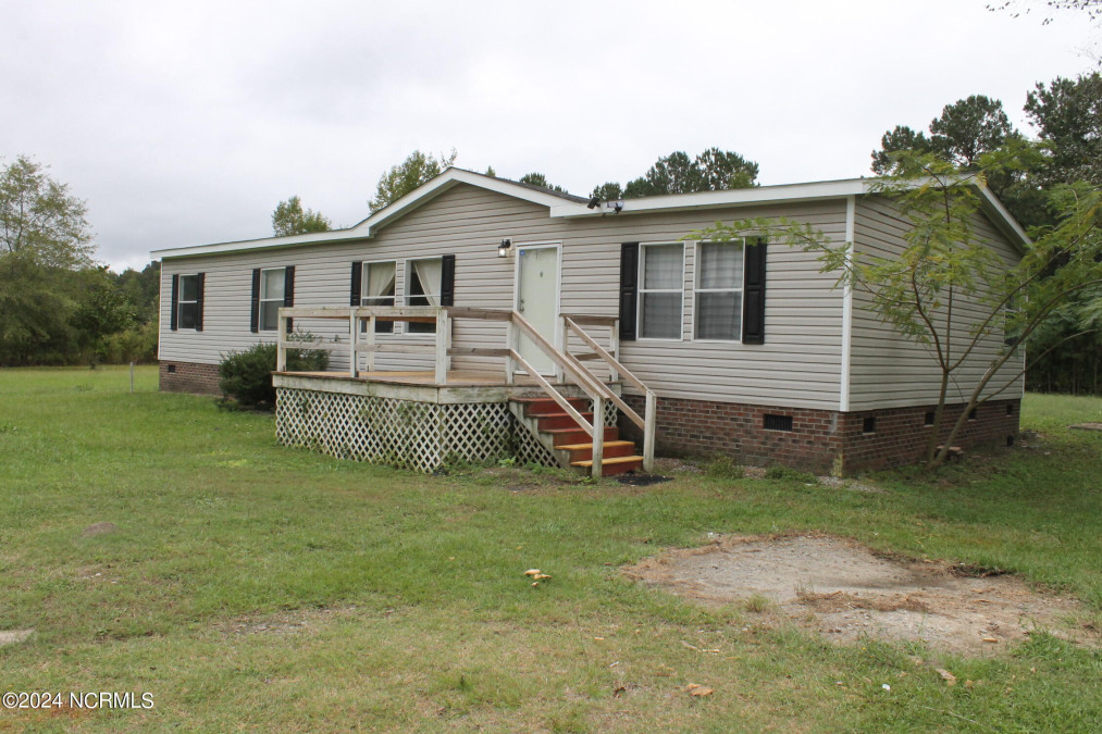 14401 Rough And Ready Rd Fair Bluff, NC 28439