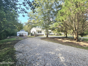 402 Backwoods Rd Moyock, NC 27958