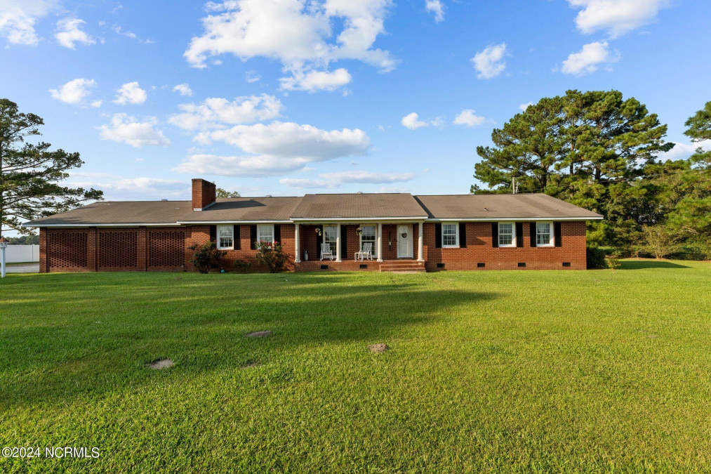 775 Gray Rd Vanceboro, NC 28586