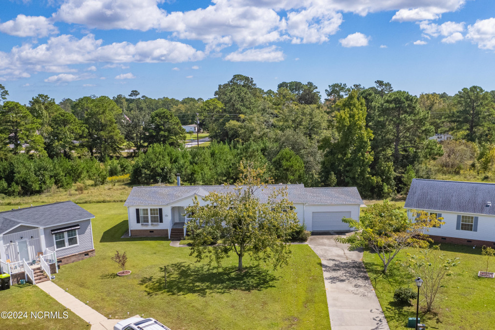 1122 Captains Ct Carolina Shores, NC 28467