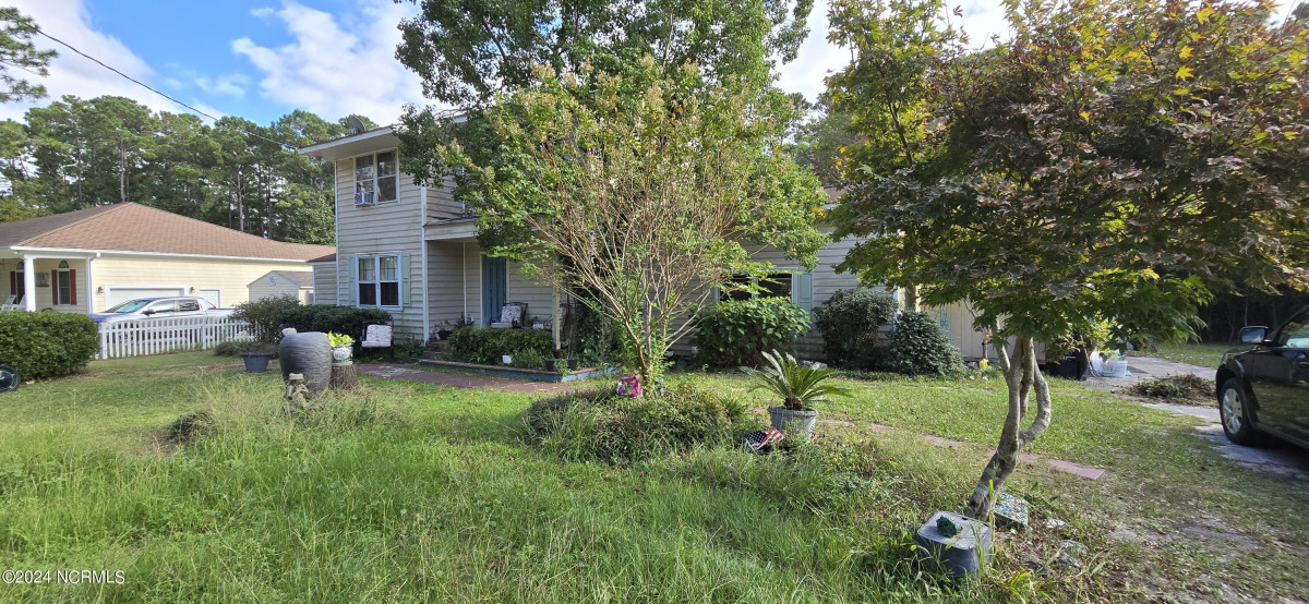 114 Canal Dr Southport, NC 28461