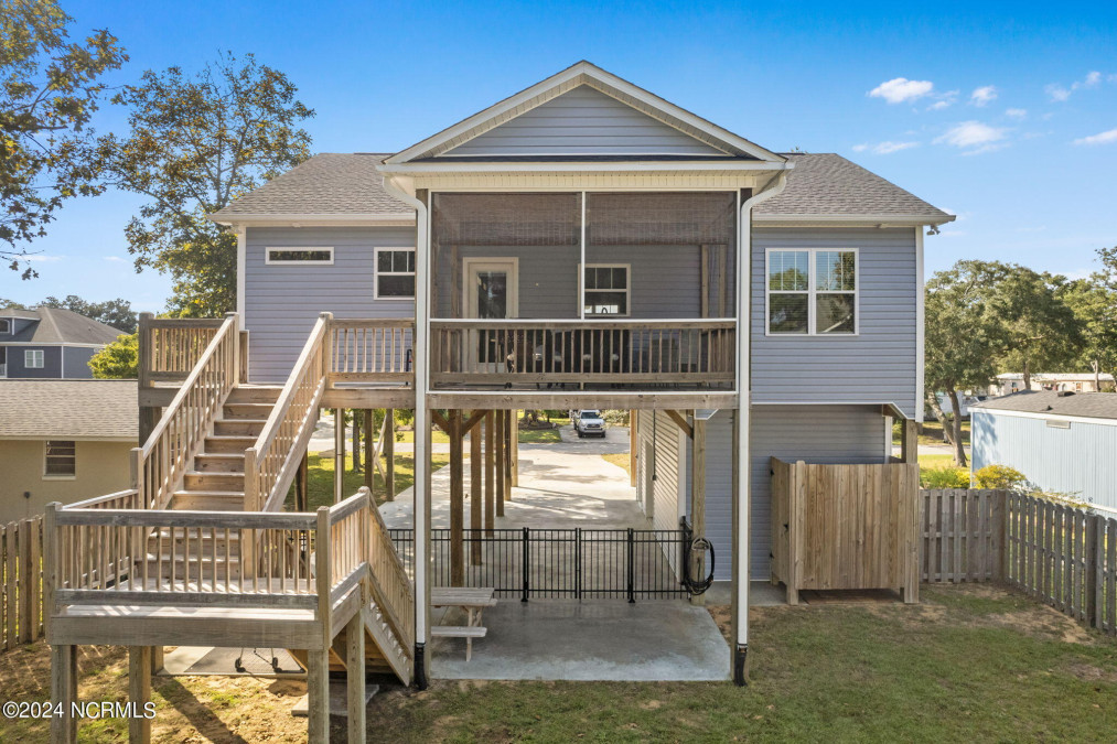 110 77th St Oak Island, NC 28465