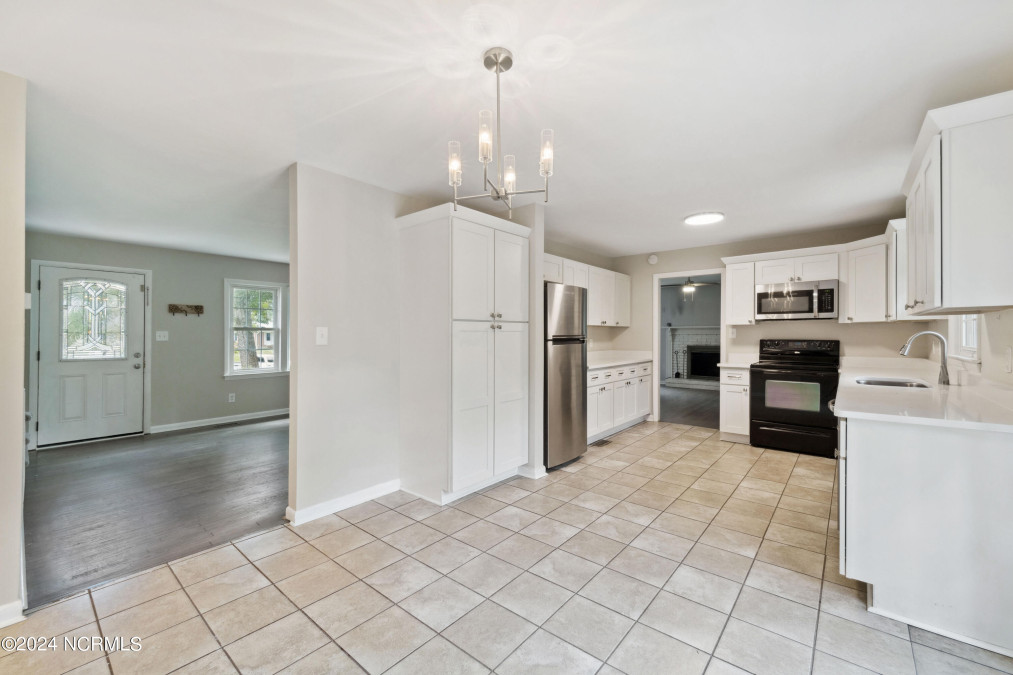 102 King Richard Ct Jacksonville, NC 28546