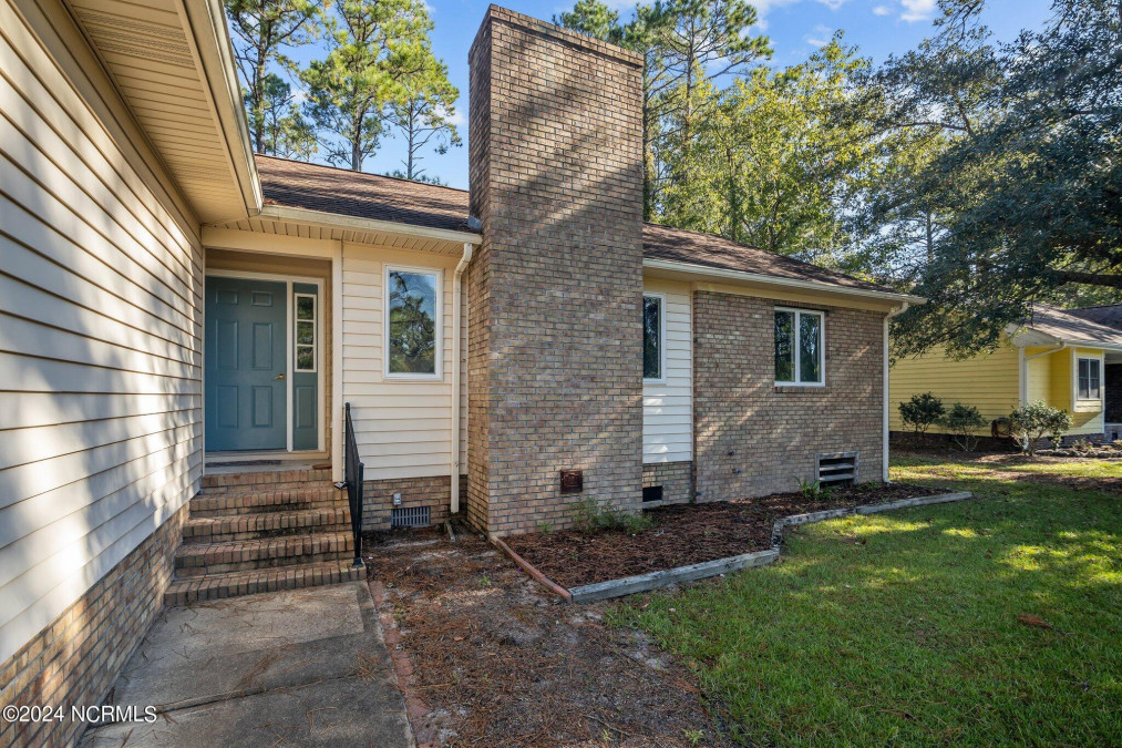 816 Helm Dr New Bern, NC 28560