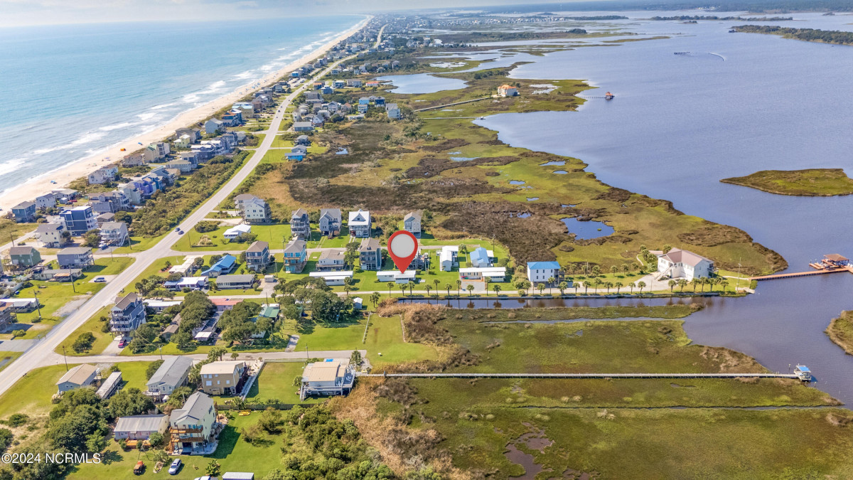 107 Phil Harris Ln North Topsail Beach, NC 28460