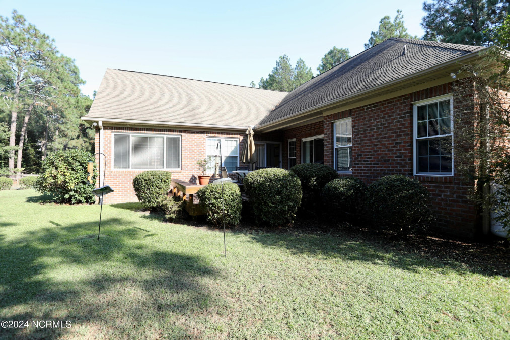 387 Longleaf Dr West End, NC 27376