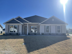 448 Seashore St Grimesland, NC 27837