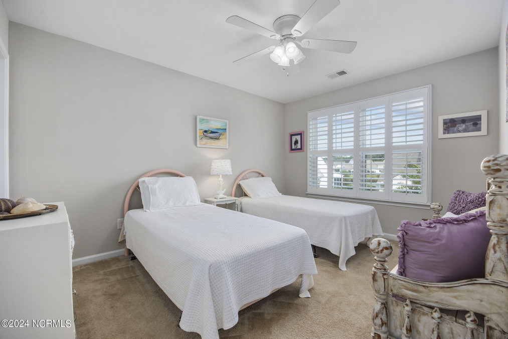 160 Freeboard Ln Carolina Shores, NC 28467