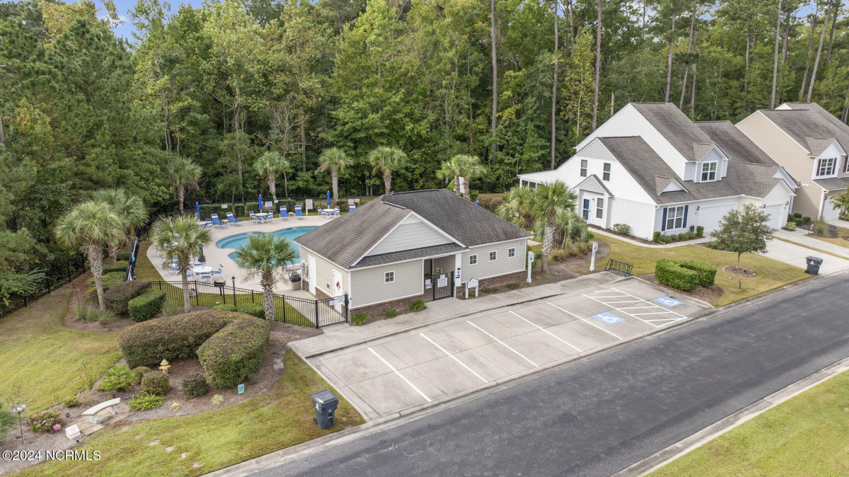 160 Freeboard Ln Carolina Shores, NC 28467